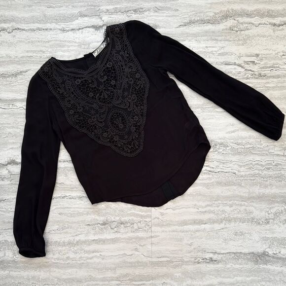 CHLOE K Blouse - Picture 1 of 3